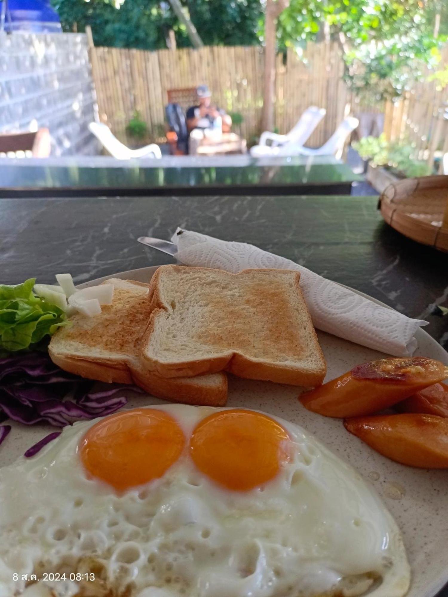 In Box Hostel Lipa Noi Dış mekan fotoğraf